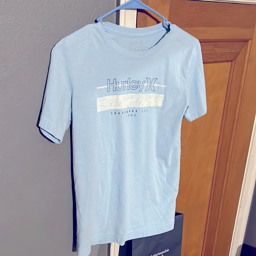 Light blue Hurley T-shirt